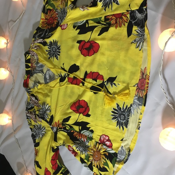 Beautiful fresh florar blouse - Picture 1 of 3